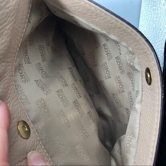 Michael Kors Blush Tan Leather Crossbody Handbag Purse Gold Hardware Bag - Picture 9 of 14